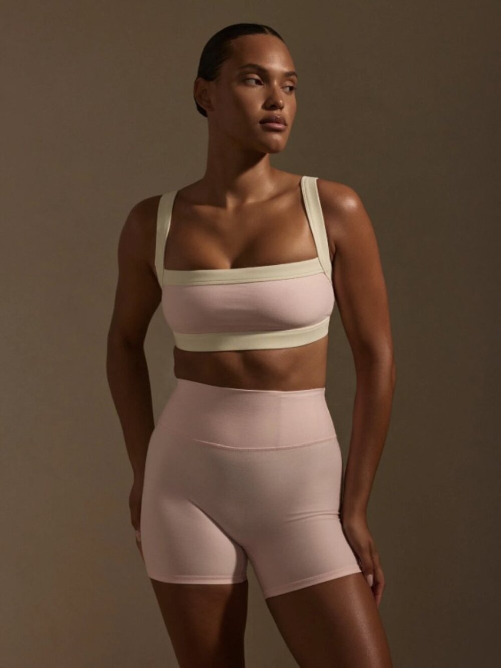 Outpost Bra & Elysian Short in Heather Powder Pink